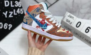 耐克 NIKE Dunk SB High“What The” 鸳鸯涂鸦拼接 高帮滑板鞋