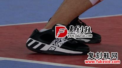阿迪平价篮球鞋实战测评：300块的阿里纳斯球鞋，实战哪双行？