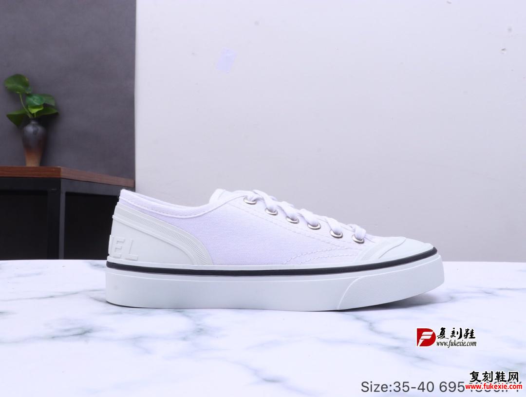 CHANEL Casual Style Plain Low-Top Sneakers