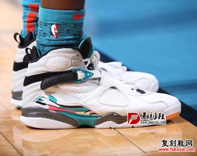 NBA球员今日上脚:保罗最新签名鞋来了,AND1经典战靴再现!