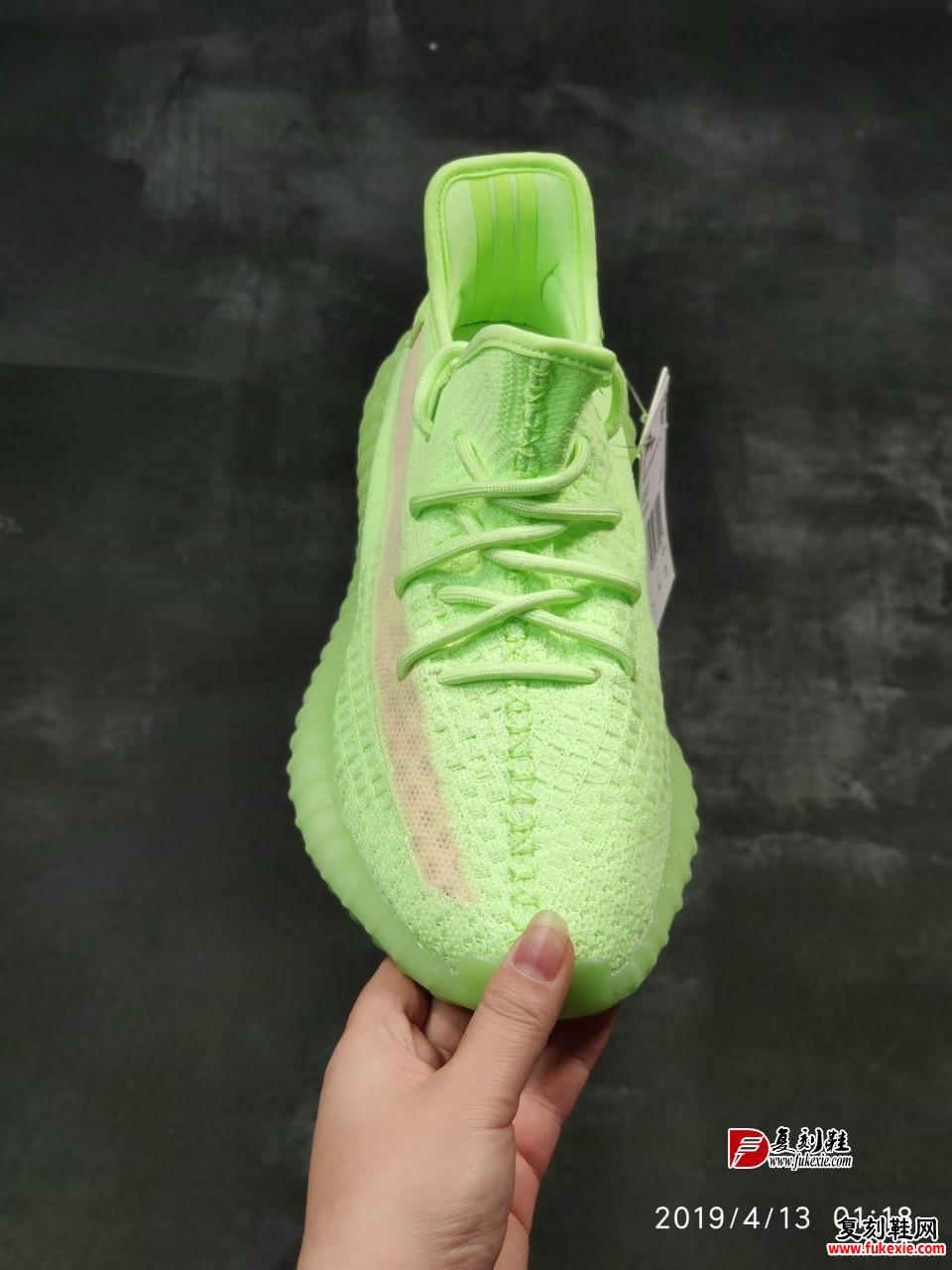 新品Adidas Yeezy Boost 350 V2 ＂GID' 荧光绿 EG5293 椰子350荧光绿 YEEZY350系列