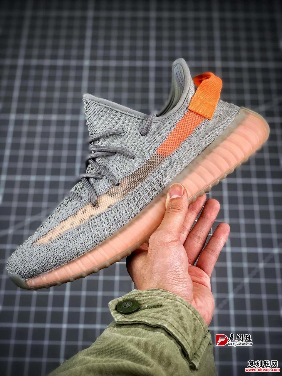 巴斯夫真爆大底 Adidas Yeezy 350 Boost V2  “True Form” 欧洲限定