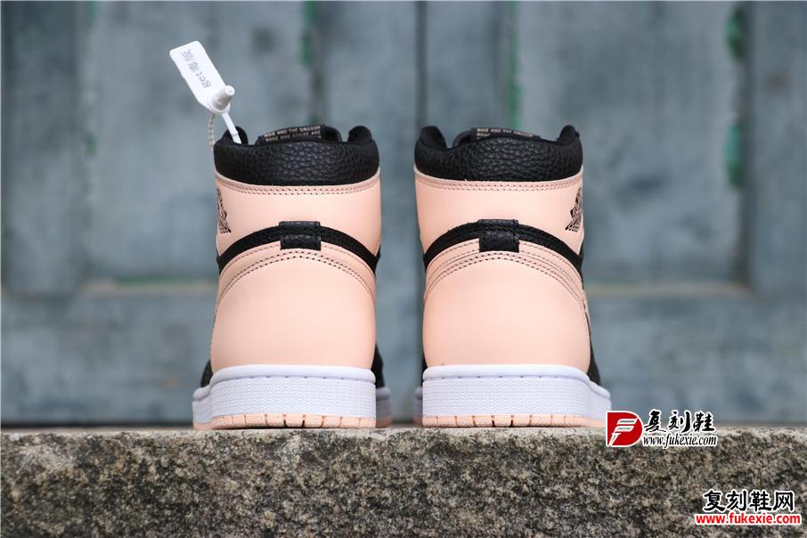 Air Jordan 1 “CRIMSON TINT” 黑粉荔枝纹