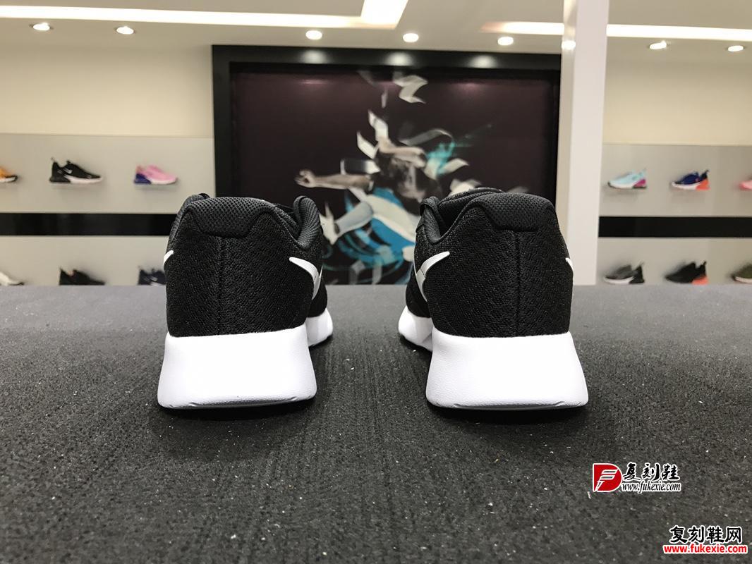 耐克Nike Tanjun简约休闲情侣缓震轻便百搭跑步鞋 货号：812654-011