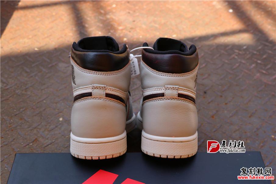 乔1Nike SB x Air Jordan 1 High OG “Light Bone” 复刻鞋网 fukexie.com