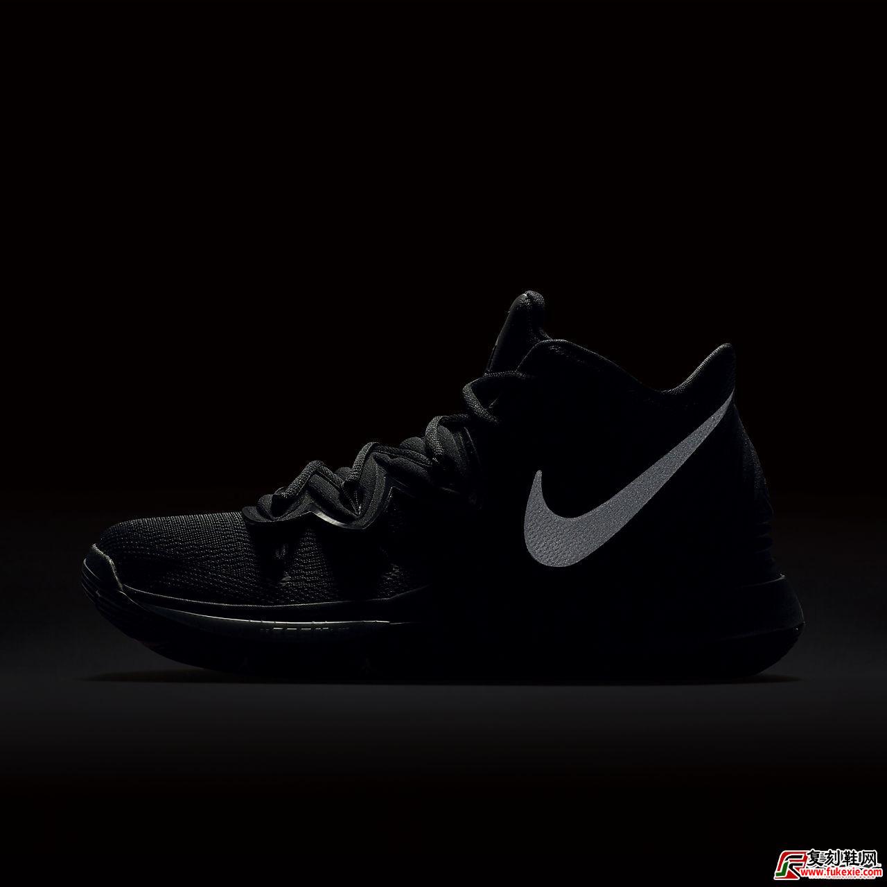 Nike,Kyrie 5,AO2918-001,发售  纯黑鞋身 + 彩虹外底！全新 Nike Kyrie 5 现已发售！