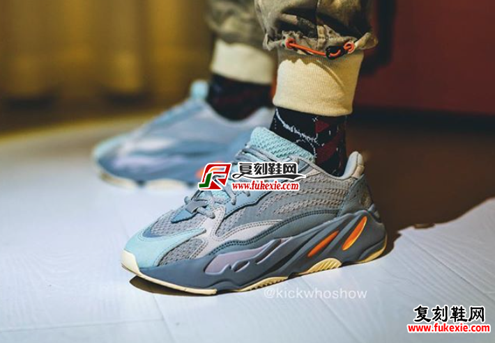 adidas Yeezy Boost 700 V2 “Inertia” 实物首度曝光| 复刻鞋网 fukexie.com