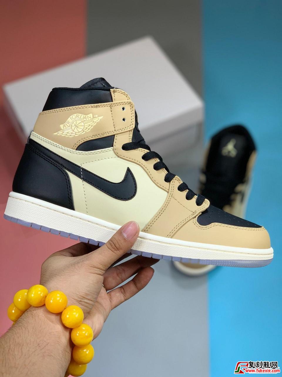 Air Jordan 1 WMNS High Premium "Fossil Mushroom"货号 : AH7389-003 | 复刻鞋网 fukexie.com