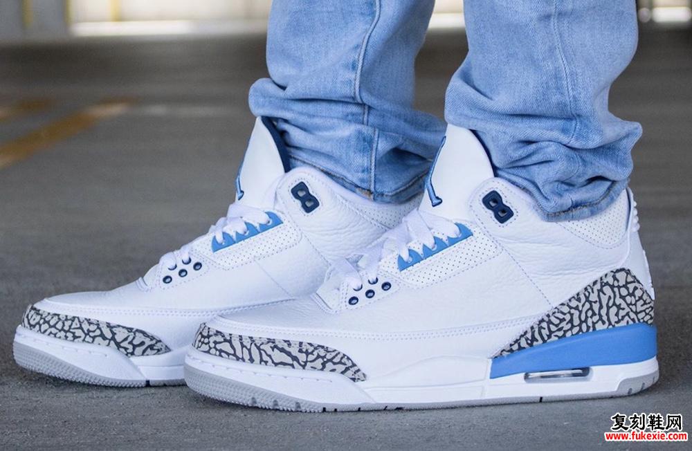 Air Jordan 3 UNC CT8532-104 On Feet