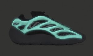 adidas Yeezy 700 V3 Dark Glow GX6144 发售日期