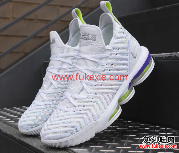 LeBron 16 “Buzz Lightyear”发售信息 LeBron 16 “Buzz Lightyear” 实物欣赏