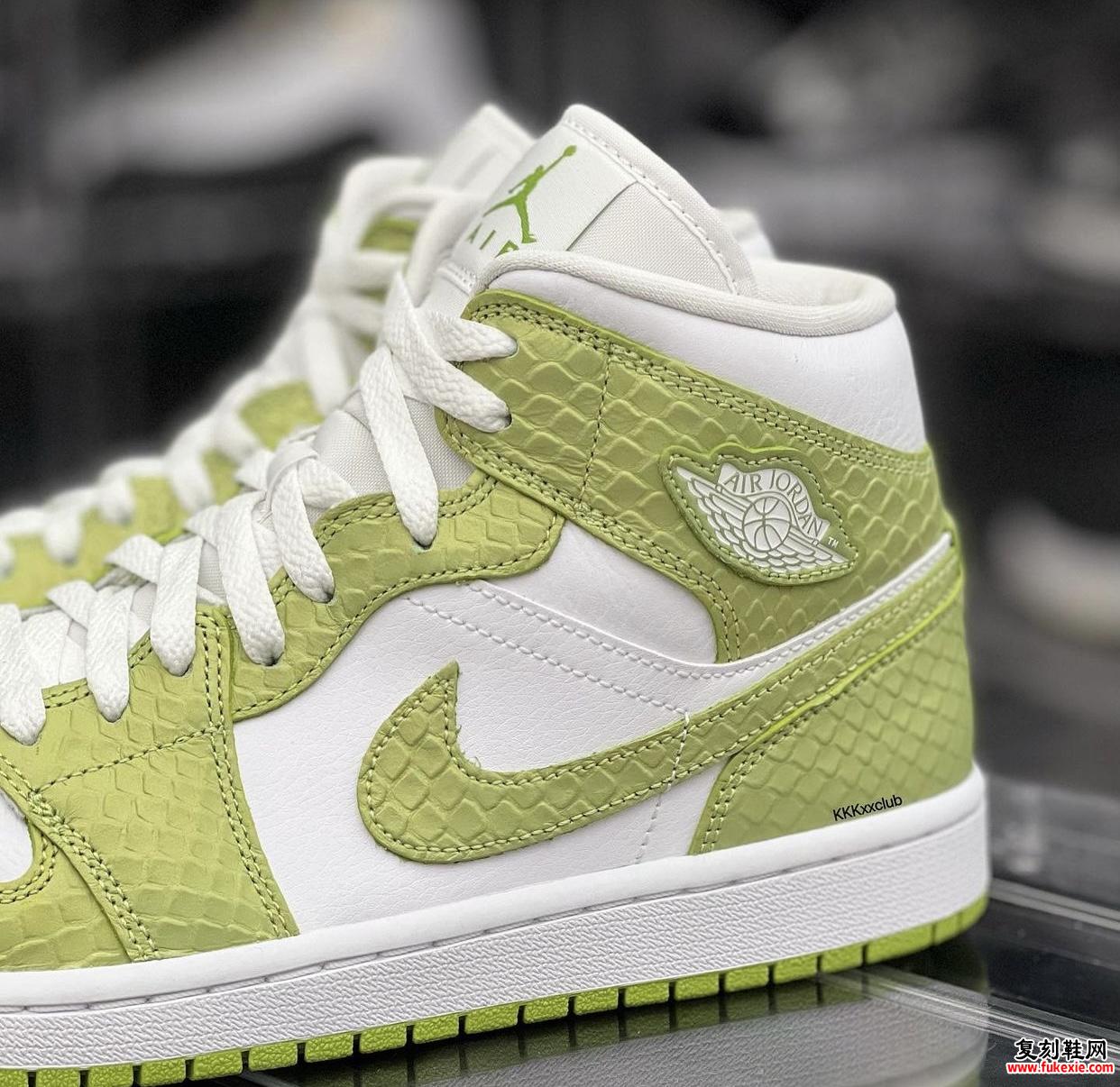 Air Jordan 1 Mid SE Green Python DV2959-113 发布日期