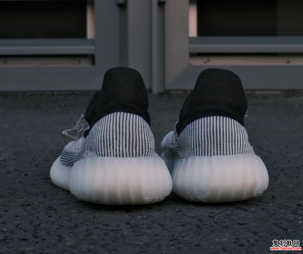 adidas Yeezy Boost 350 V2 CMPCT Panda 发布日期