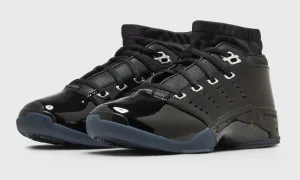 全黑漆皮鞋身致敬2002元年，Air Jordan 17 Low “Black Patent” 2026年8月8日复刻鞋发售缩略图