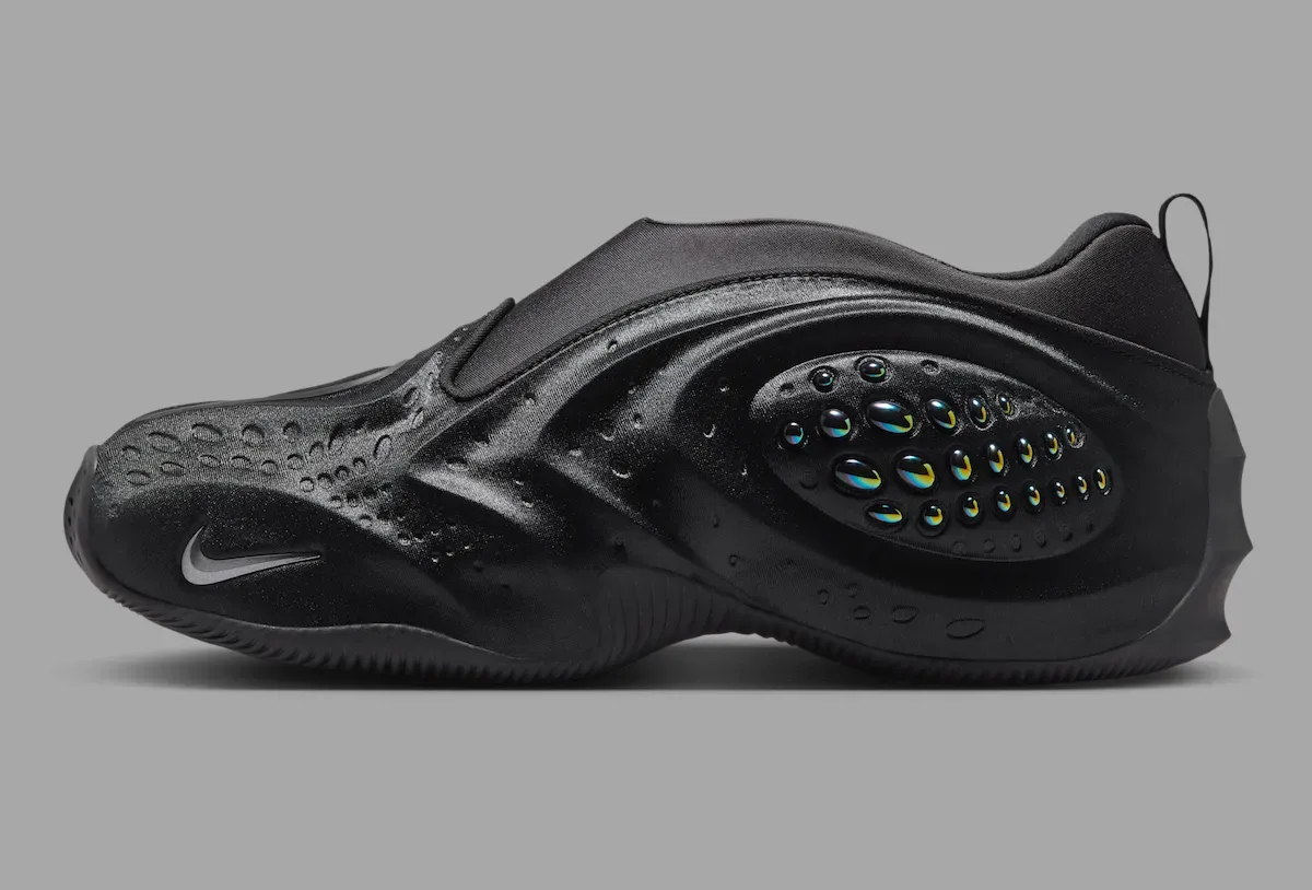 Nike First Sight Shadow “Black” 全黑一脚蹬官图曝光,Alpha Project基因重塑千禧年篮球鞋未来感插图1 Nike First Sight Shadow “Black” 全黑一脚蹬官图曝光,Alpha Project基因重塑千禧年篮球鞋未来感