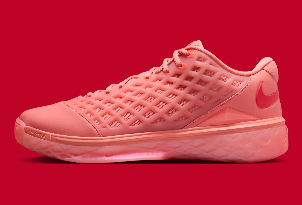 Nike Kobe 3 Low Protro “Atomic Pink” 7月1日正式发售,Brandon McCoy Hoop Summit首秀同款猛男粉实战回归插图1 Nike Kobe 3 Low Protro “Atomic Pink” 7月1日正式发售,Brandon McCoy Hoop Summit首秀同款猛男粉实战回归