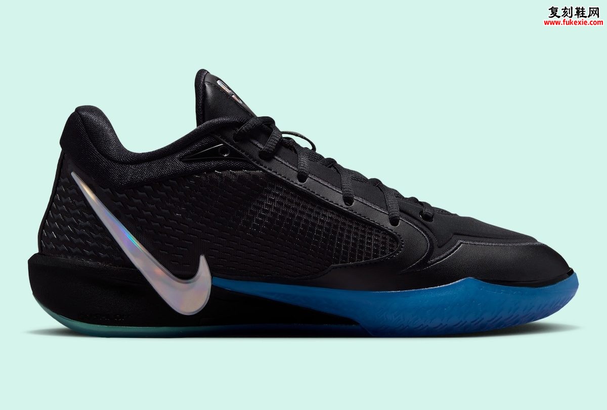 黑魂鞋身搭载蓝绿渐变外底，Nike Sabrina 4 “Nike Nationals” 2026年8月10日发售
