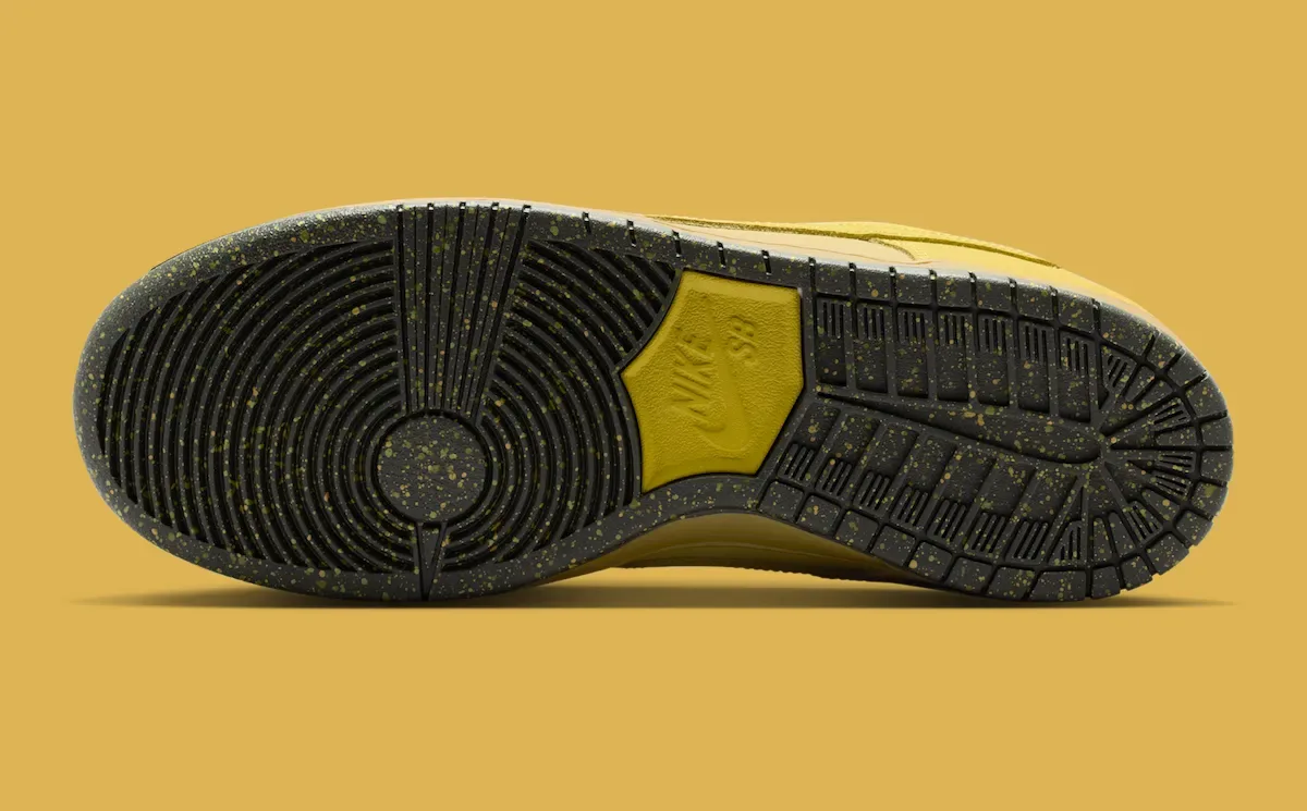 Nike SB Dunk Low “Saffron Quartz” 秋季登场,黄绿分层鞋面暗藏千禧年火焰图腾插图5 Nike SB Dunk Low “Saffron Quartz” 秋季登场,黄绿分层鞋面暗藏千禧年火焰图腾