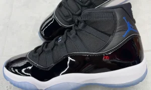 Air Jordan 11 “Space Jam” 2026 年回归：跨越三十年的漆皮传奇与发售详情缩略图
