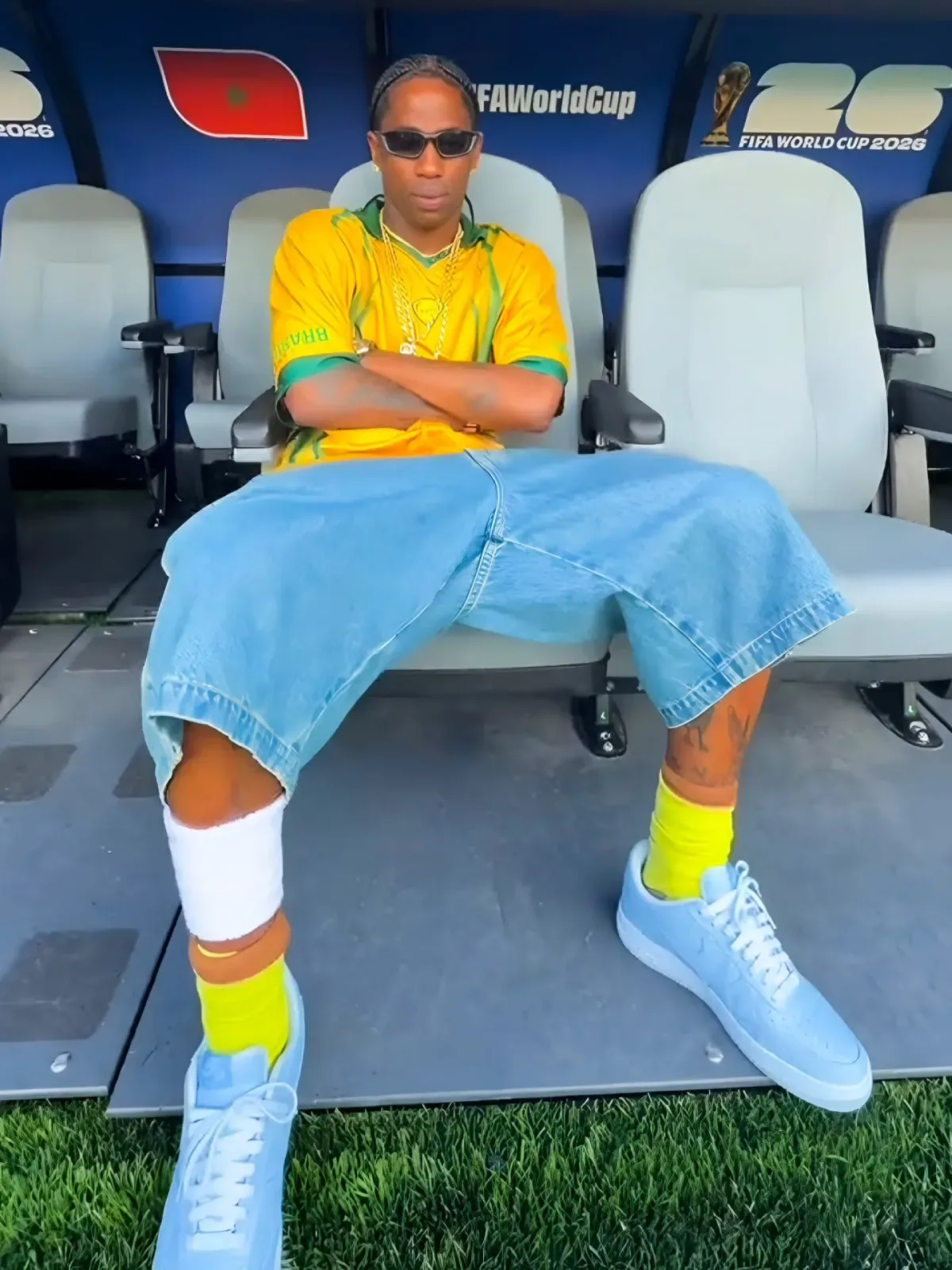 Travis Scott x Nike Air Force 1 Low “Blue Ostrich”2026年秋季冰蓝鸵鸟皮首发深度实战评测全解读插图3 Travis Scott x Nike Air Force 1 Low “Blue Ostrich”2026年秋季冰蓝鸵鸟皮首发深度实战评测全解读