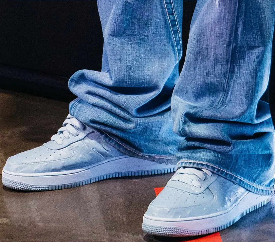 Travis Scott x Nike Air Force 1 Low “Blue Ostrich”2026年秋季冰蓝鸵鸟皮首发深度实战评测全解读插图4 Travis Scott x Nike Air Force 1 Low “Blue Ostrich”2026年秋季冰蓝鸵鸟皮首发深度实战评测全解读