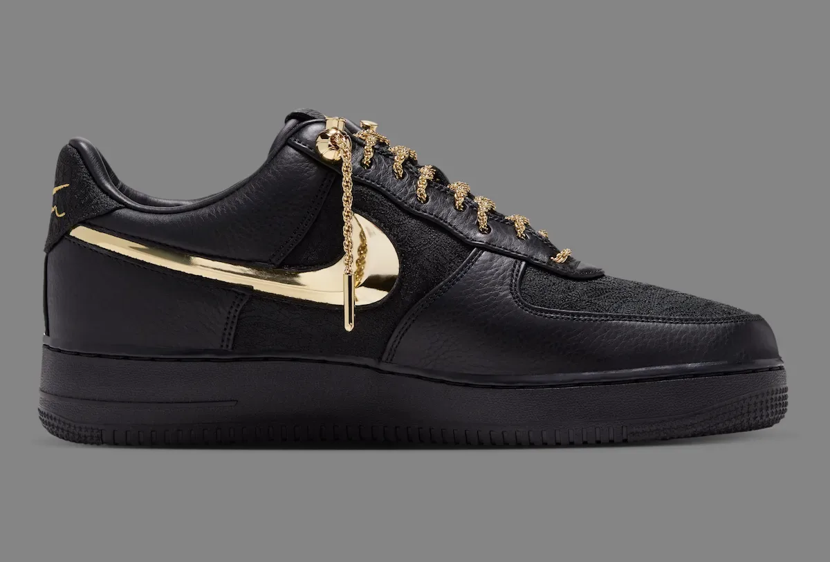 Victor Solomon x Nike Air Force 1 “Trophies Black” 7月22日发售,暗黑金链铸就WNBA全明星插图2 Victor Solomon x Nike Air Force 1 “Trophies Black” 7月22日发售,暗黑金链铸就WNBA全明星