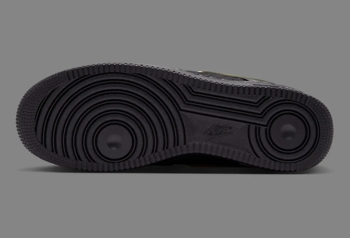 Victor Solomon x Nike Air Force 1 “Trophies Black” 7月22日发售,暗黑金链铸就WNBA全明星插图5 Victor Solomon x Nike Air Force 1 “Trophies Black” 7月22日发售,暗黑金链铸就WNBA全明星