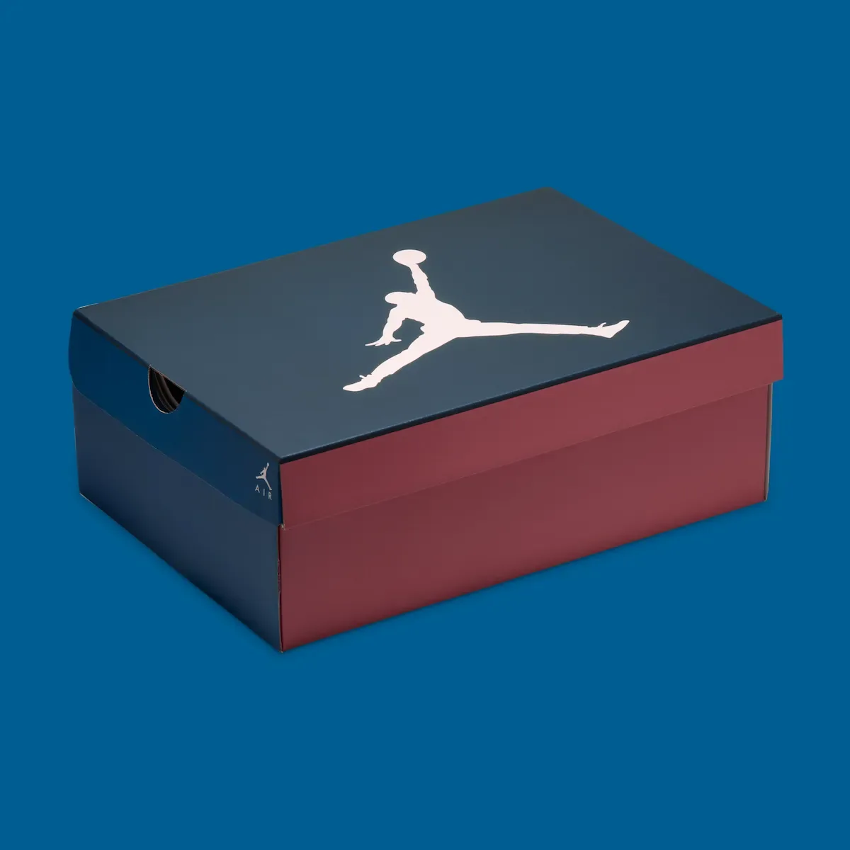 海军蓝基底左右脚粉蓝鸳鸯撞色，女款 Air Jordan 3 “Sports Renaissance” 8月15日发售