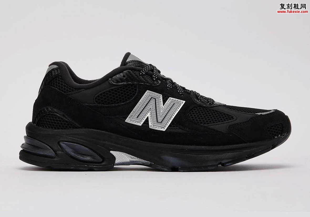 全黑碳纤维银标反光鞋带,DTLR x New Balance 2010 “Carbon Fiber” 8月5日独占发售插图1 全黑碳纤维银标反光鞋带,DTLR x New Balance 2010 “Carbon Fiber” 8月5日独占发售