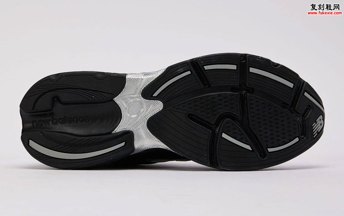 全黑碳纤维银标反光鞋带,DTLR x New Balance 2010 “Carbon Fiber” 8月5日独占发售插图4 全黑碳纤维银标反光鞋带,DTLR x New Balance 2010 “Carbon Fiber” 8月5日独占发售