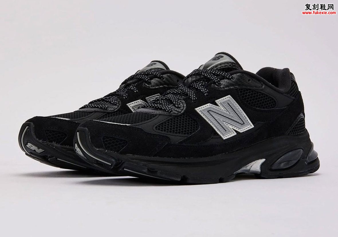 全黑碳纤维银标反光鞋带,DTLR x New Balance 2010 “Carbon Fiber” 8月5日独占发售插图 全黑碳纤维银标反光鞋带,DTLR x New Balance 2010 “Carbon Fiber” 8月5日独占发售