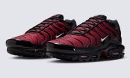 红到黑渐变鞋头搭配黑色骨架气垫，Nike Air Max Plus “Tough Red” 2026秋季发售缩略图