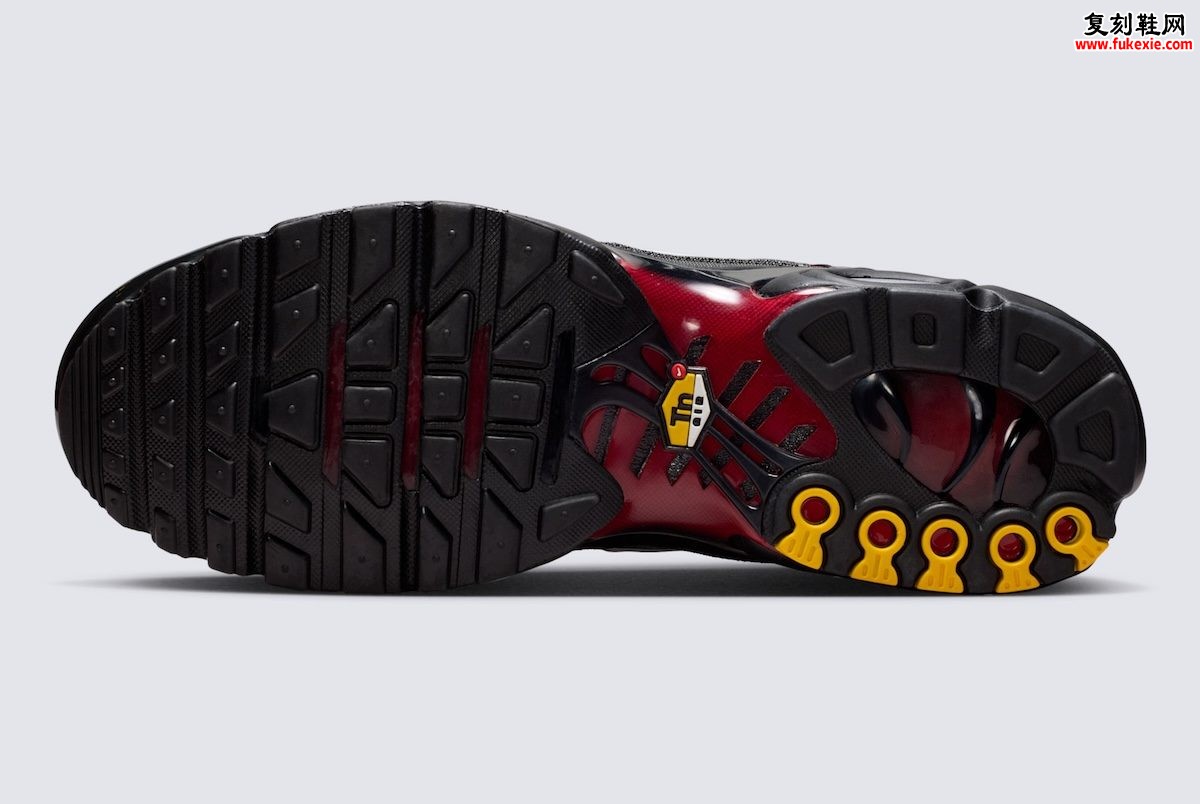 红到黑渐变鞋头搭配黑色骨架气垫,Nike Air Max Plus “Tough Red” 2026秋季发售插图5 红到黑渐变鞋头搭配黑色骨架气垫,Nike Air Max Plus “Tough Red” 2026秋季发售