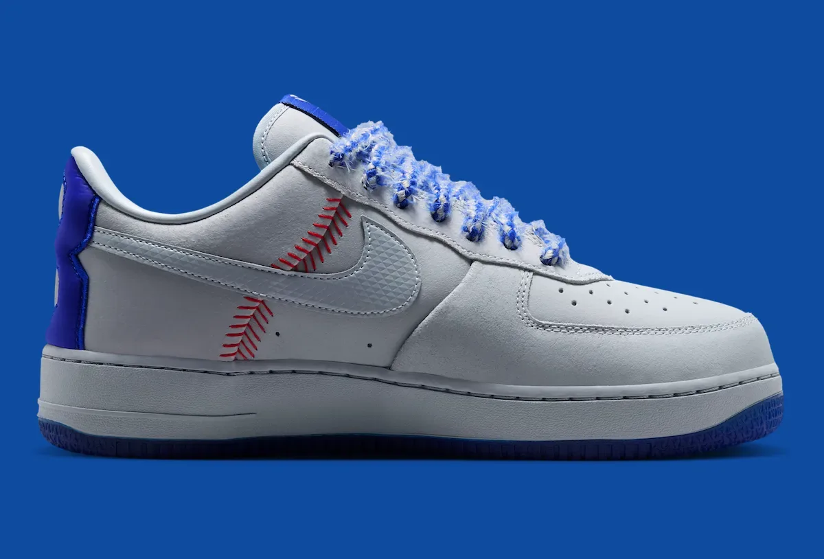 灰色皮革红色棒球缝线蛇纹Swoosh，Nike Kobe Air Force 1 Protro “Dodgers” 8月15日致敬洛杉矶