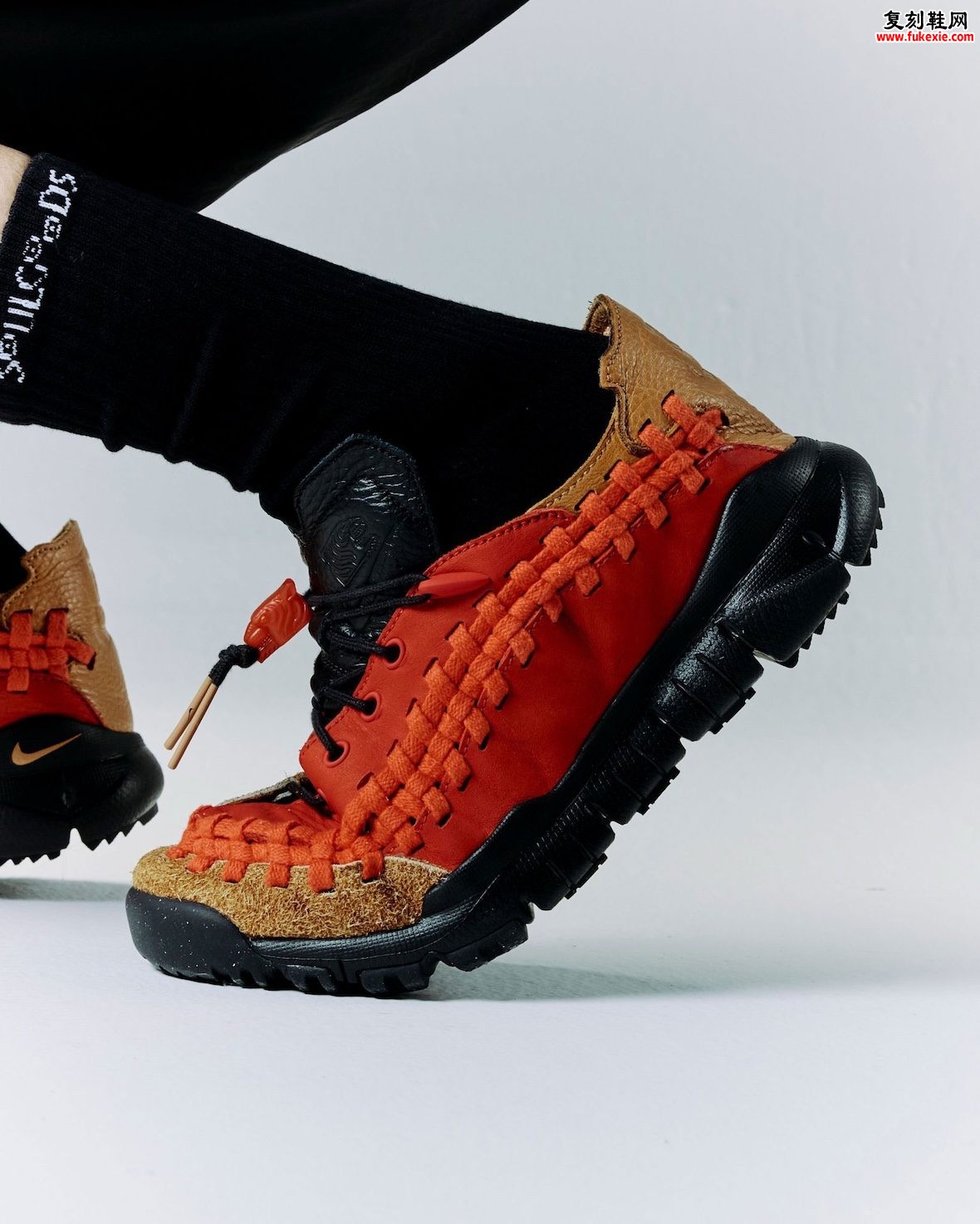 SOULGOODS x Nike Homescape Woven “Chile Red” 智利红编织鞋8月16日发售,十周年联名第三弹独家评测插图1 SOULGOODS x Nike Homescape Woven “Chile Red” 智利红编织鞋8月16日发售,十周年联名第三弹独家评测