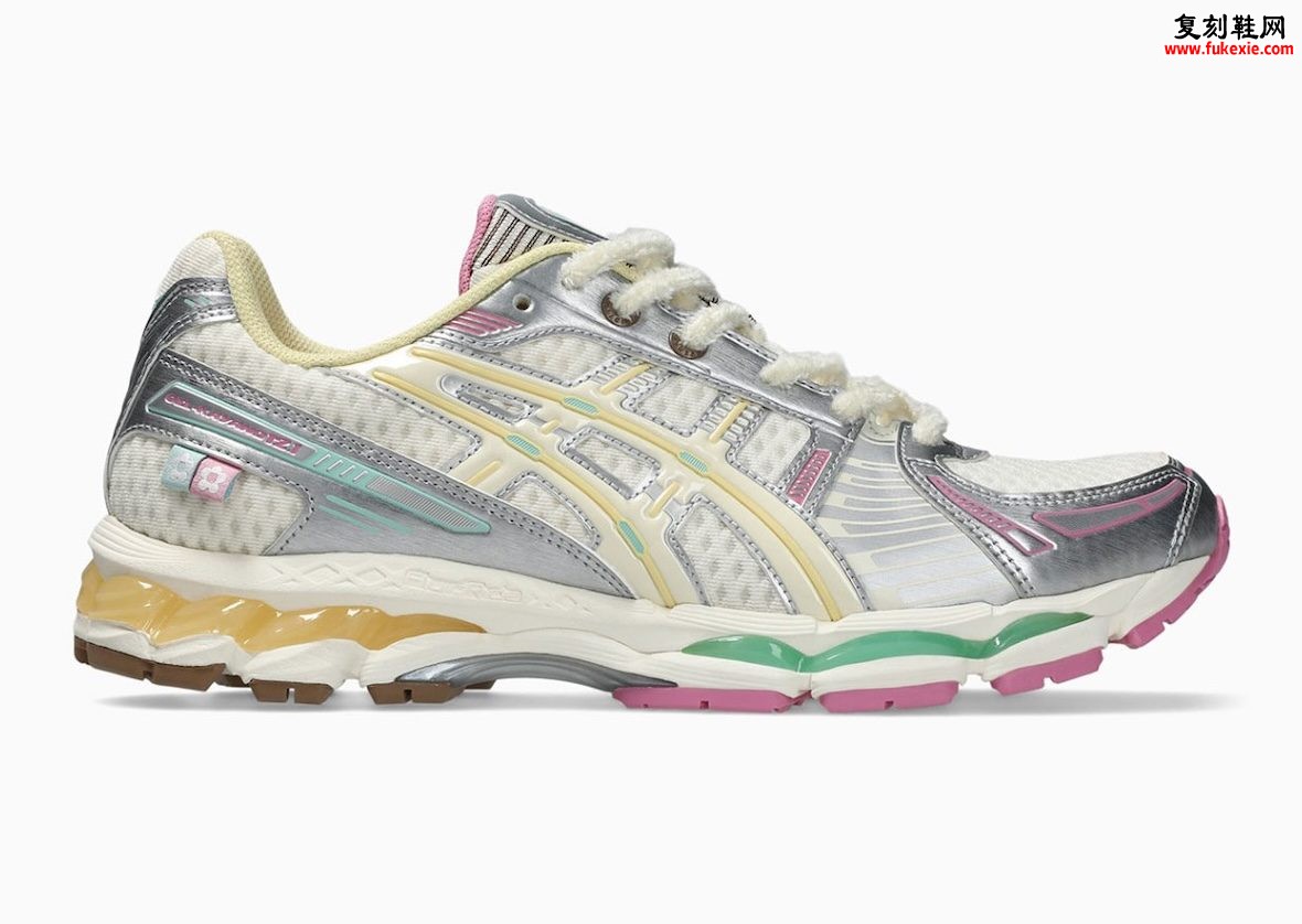 VandyThePink x ASICS GEL-Kayano 12.1 “Vanilla” 香草冰淇淋配色8月14日全球发售,彩虹糖粒金属银千禧复古跑鞋独家评测插图1 VandyThePink x ASICS GEL-Kayano 12.1 “Vanilla” 香草冰淇淋配色8月14日全球发售,彩虹糖粒金属银千禧复古跑鞋独家评测