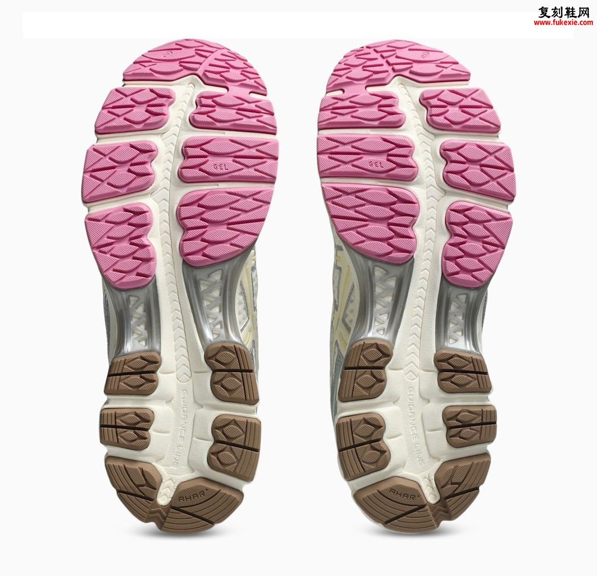 VandyThePink x ASICS GEL-Kayano 12.1 “Vanilla” 香草冰淇淋配色8月14日全球发售,彩虹糖粒金属银千禧复古跑鞋独家评测插图5 VandyThePink x ASICS GEL-Kayano 12.1 “Vanilla” 香草冰淇淋配色8月14日全球发售,彩虹糖粒金属银千禧复古跑鞋独家评测