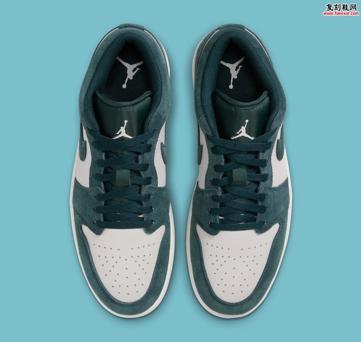 Air Jordan 1 Low “Midnight Spruce”午夜云杉深绿麂皮2026秋季复古质感独家评测插图3 Air Jordan 1 Low “Midnight Spruce”午夜云杉深绿麂皮2026秋季复古质感独家评测