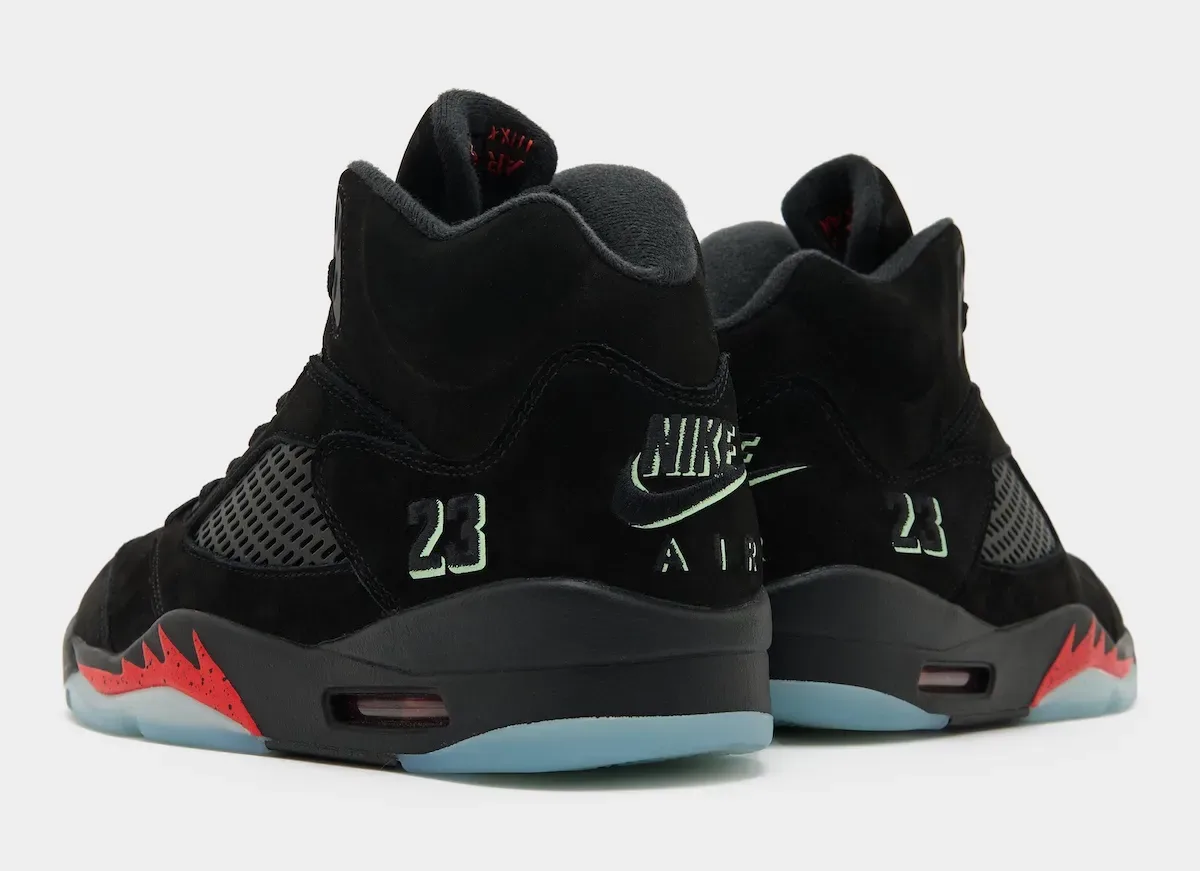 Air Jordan 5 “Halloween”万圣节2026发售日期价格货号HQ7978-001夜光绿黑麂皮红鲨鱼齿插图1 Air Jordan 5 “Halloween”万圣节2026发售日期价格货号HQ7978-001夜光绿黑麂皮红鲨鱼齿