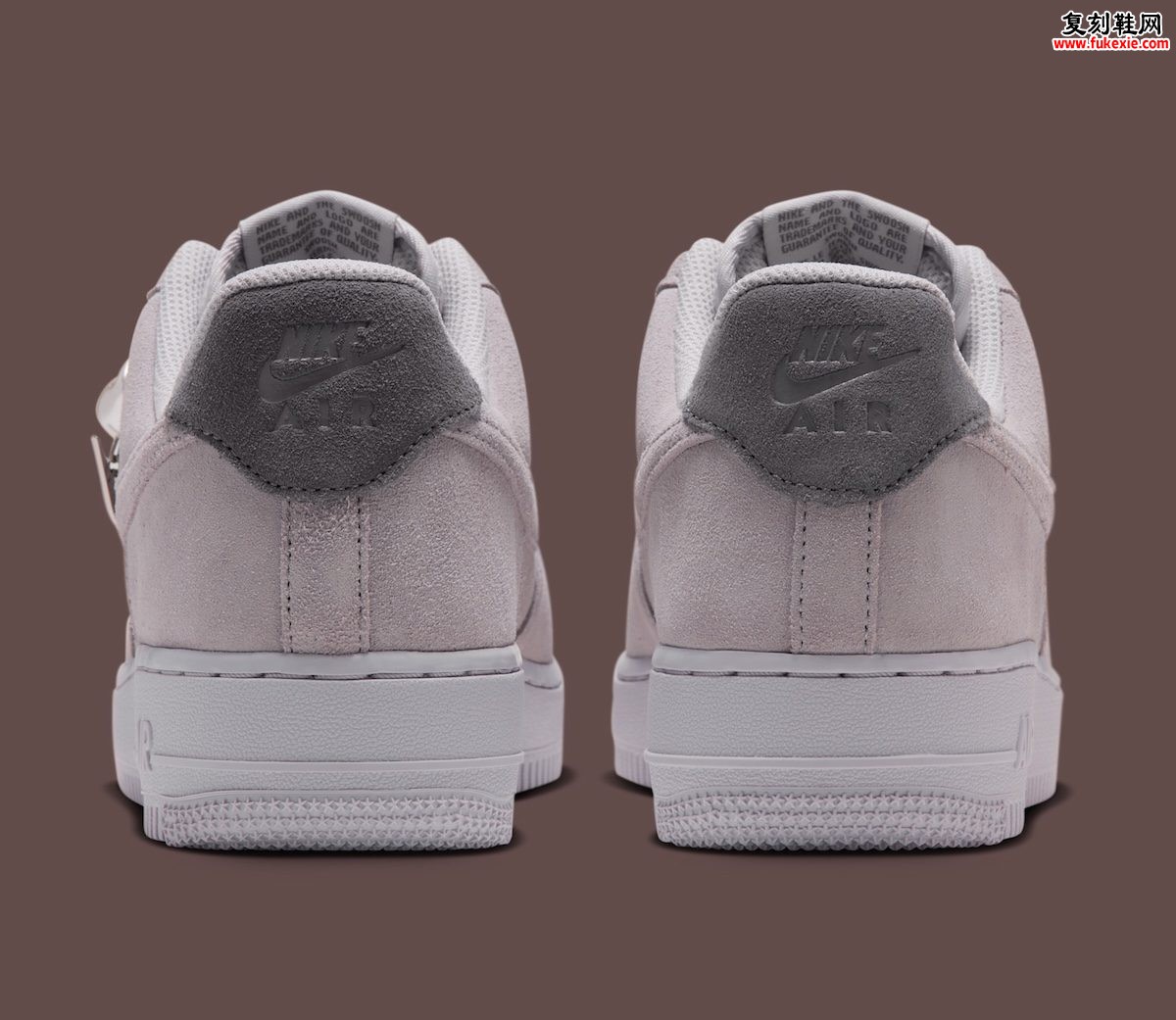 Nike Air Force 1 Low“珍珠吊坠浅灰”女款秋季发售,绒面鞋身丝带鞋带定价125美元货号IX7362-078插图4 Nike Air Force 1 Low“珍珠吊坠浅灰”女款秋季发售,绒面鞋身丝带鞋带定价125美元货号IX7362-078
