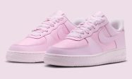 Nike Air Force 1 Low “Arctic Pink”北极粉女款2026假日季提花编织鞋面宽幅丝带鞋带设计亮点与发售信息深度解析缩略图