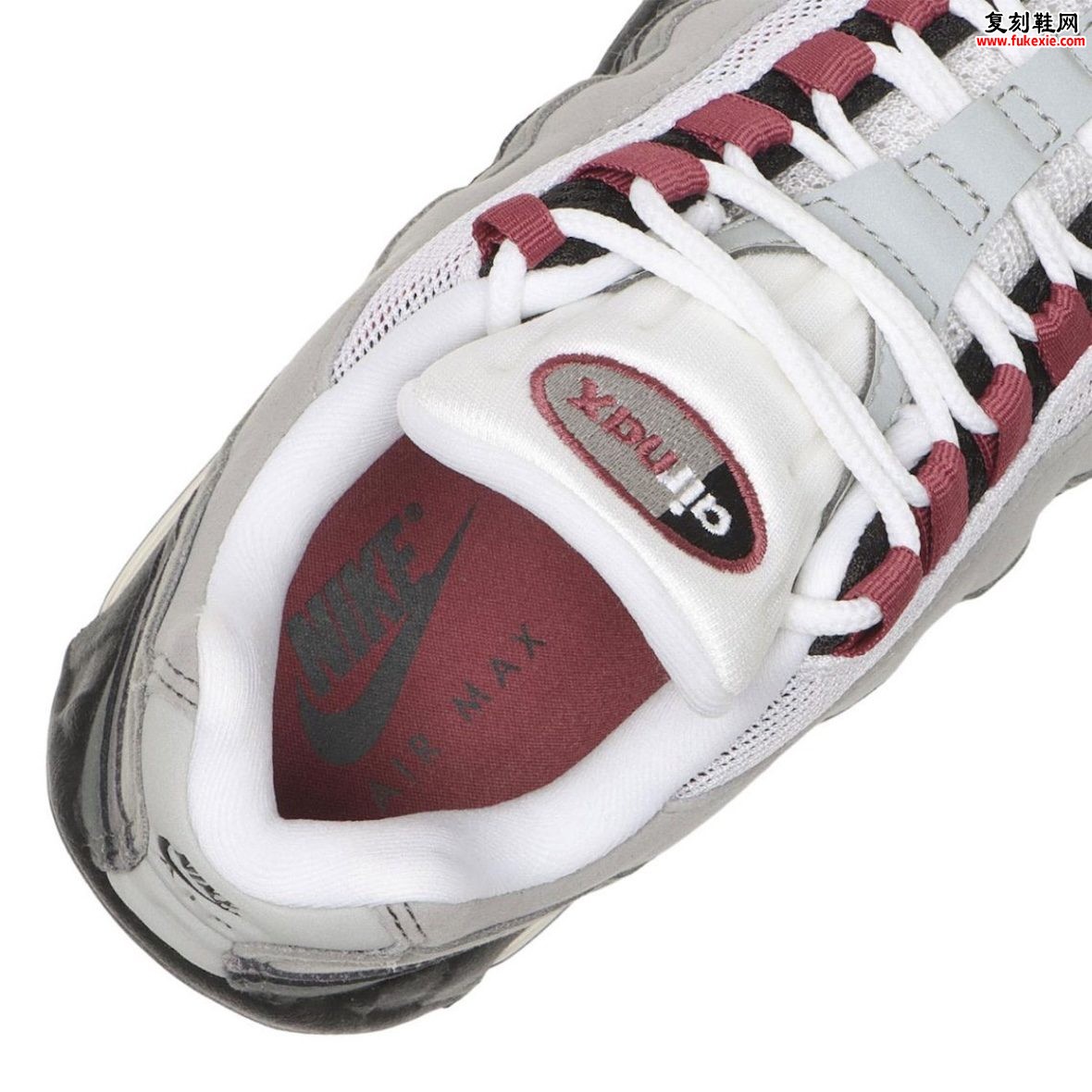 Nike Air Max 95 Pink Smoke女款灰粉配色2026秋季发售 Big Bubble版本深度解析与穿搭评测