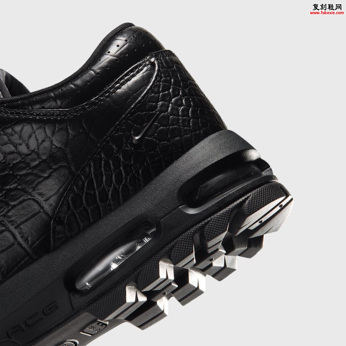 Nike Air Max Goadome Low “Black Croc”黑鳄鱼纹评测:Mauri哈林美学转译与全黑压花2026发售解析插图6 Nike Air Max Goadome Low “Black Croc”黑鳄鱼纹评测:Mauri哈林美学转译与全黑压花2026发售解析
