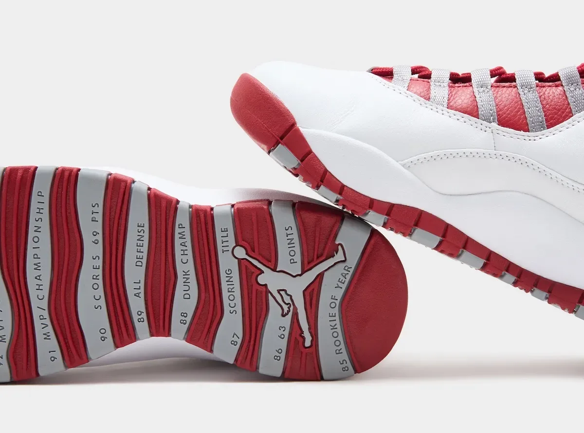 Air Jordan 10 “Red Steel” 2027复刻：22年首度回归，非元年配色的“第一次见面”