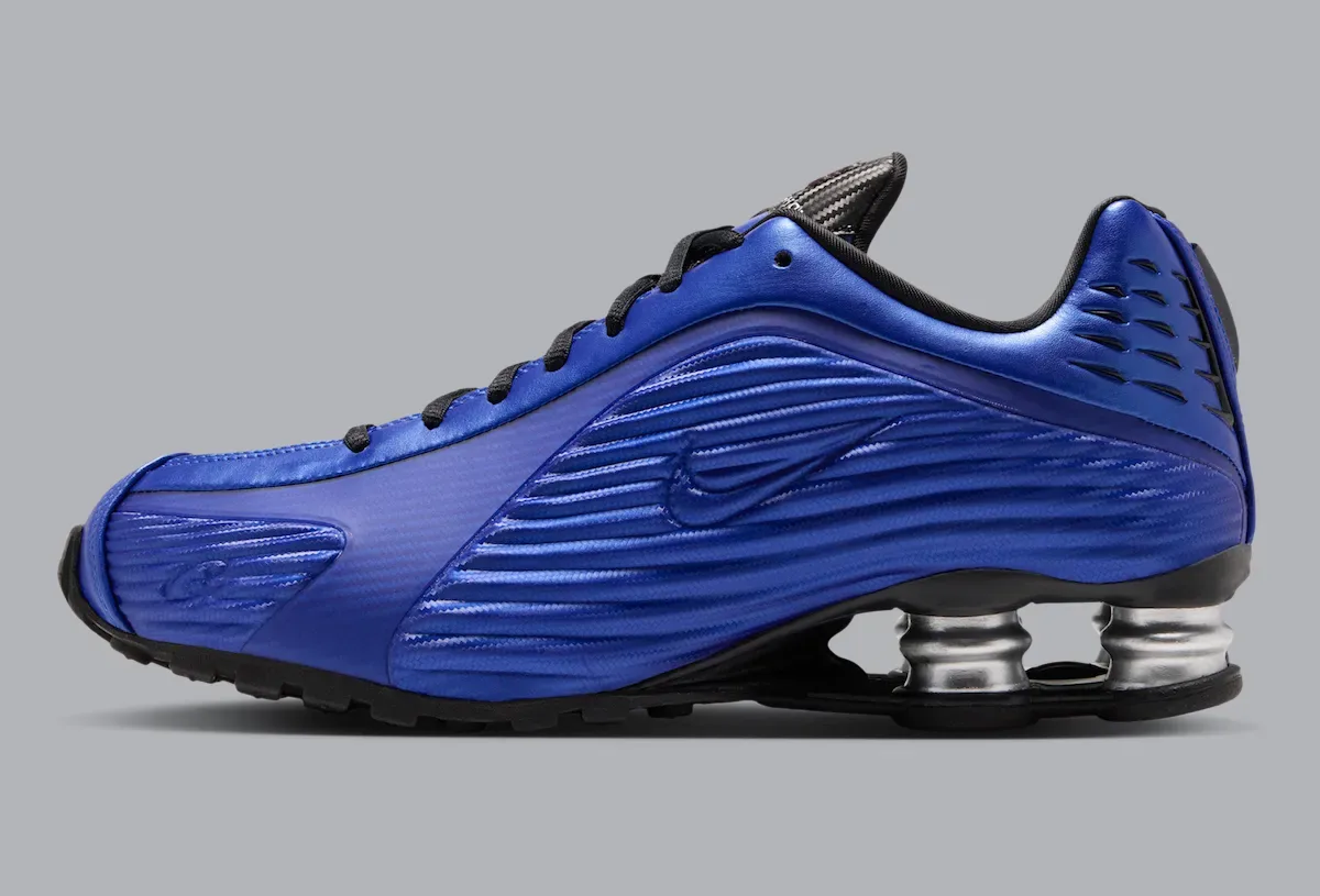 Corteiz x Nike Shox R419 “Game Royal”：把千禧机械跑鞋拆成汽车改装件，2026假日三色登场