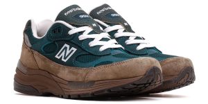 New Balance 992 “Medusa Green” 美杜莎绿与雷棕的大地对话，用秋冬配色续写乔布斯同款传奇缩略图