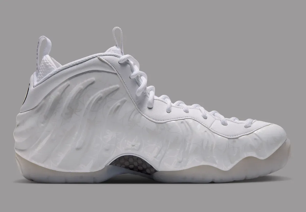 Nike Air Foamposite Pro Ohio State:PE转市售首例的白色暗号,2026.11.5发售插图2 Nike Air Foamposite Pro Ohio State:PE转市售首例的白色暗号,2026.11.5发售