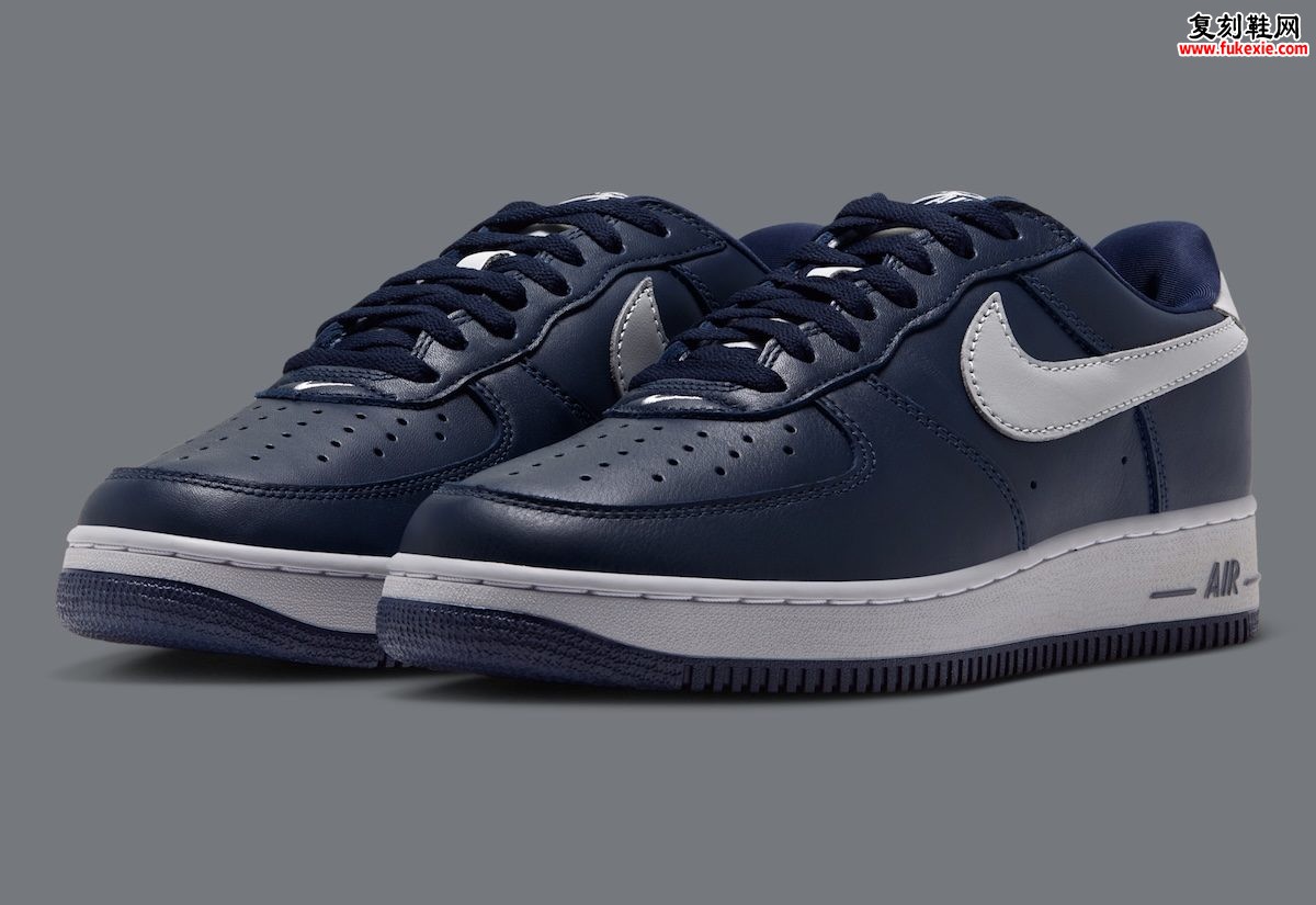 Nike Air Force 1 Low ’01 “College Navy” 评测：$130买2001年鞋型与海军蓝经典