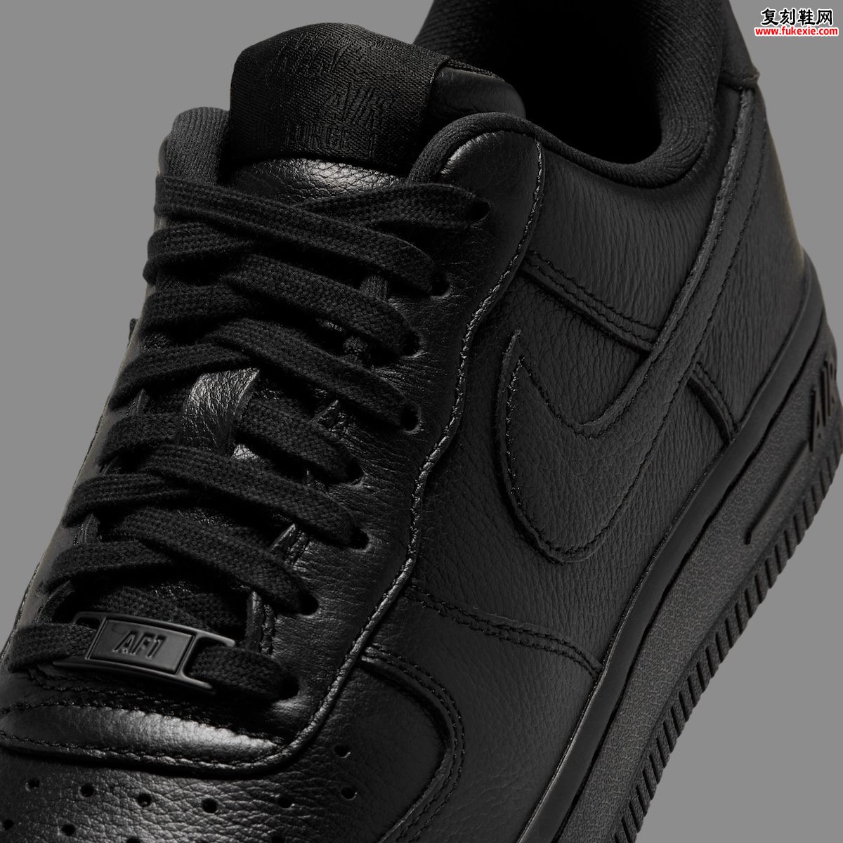 Nike Air Force 1 Low Square Toe “Triple Black”方头评测：鞋头换了鞋履语法，尺码却成了没有答案的盲区