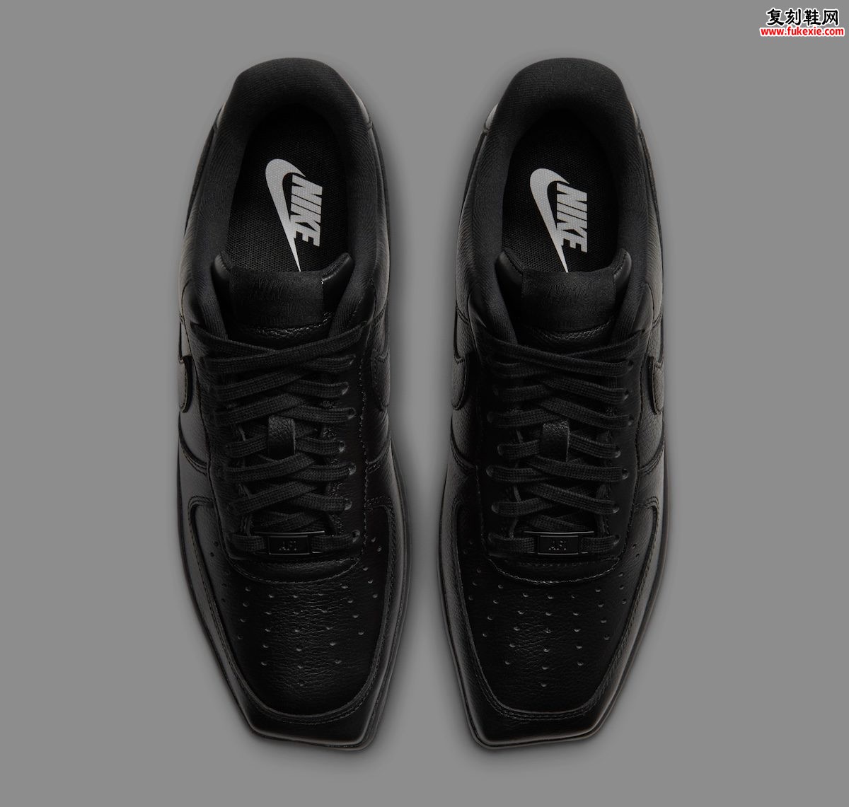 Nike Air Force 1 Low Square Toe “Triple Black”方头评测：鞋头换了鞋履语法，尺码却成了没有答案的盲区